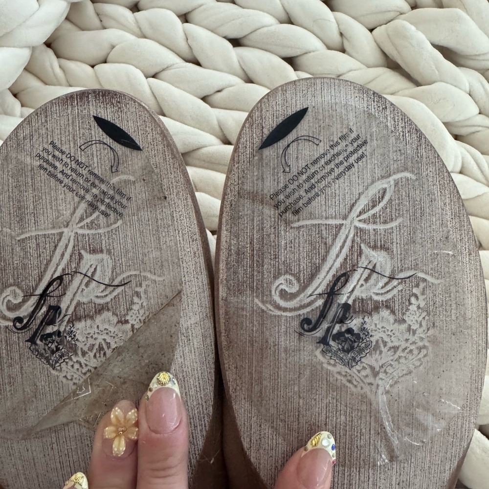 Free People Mont Blanc Tan Sandals NWOT - Picture 5 of 6
